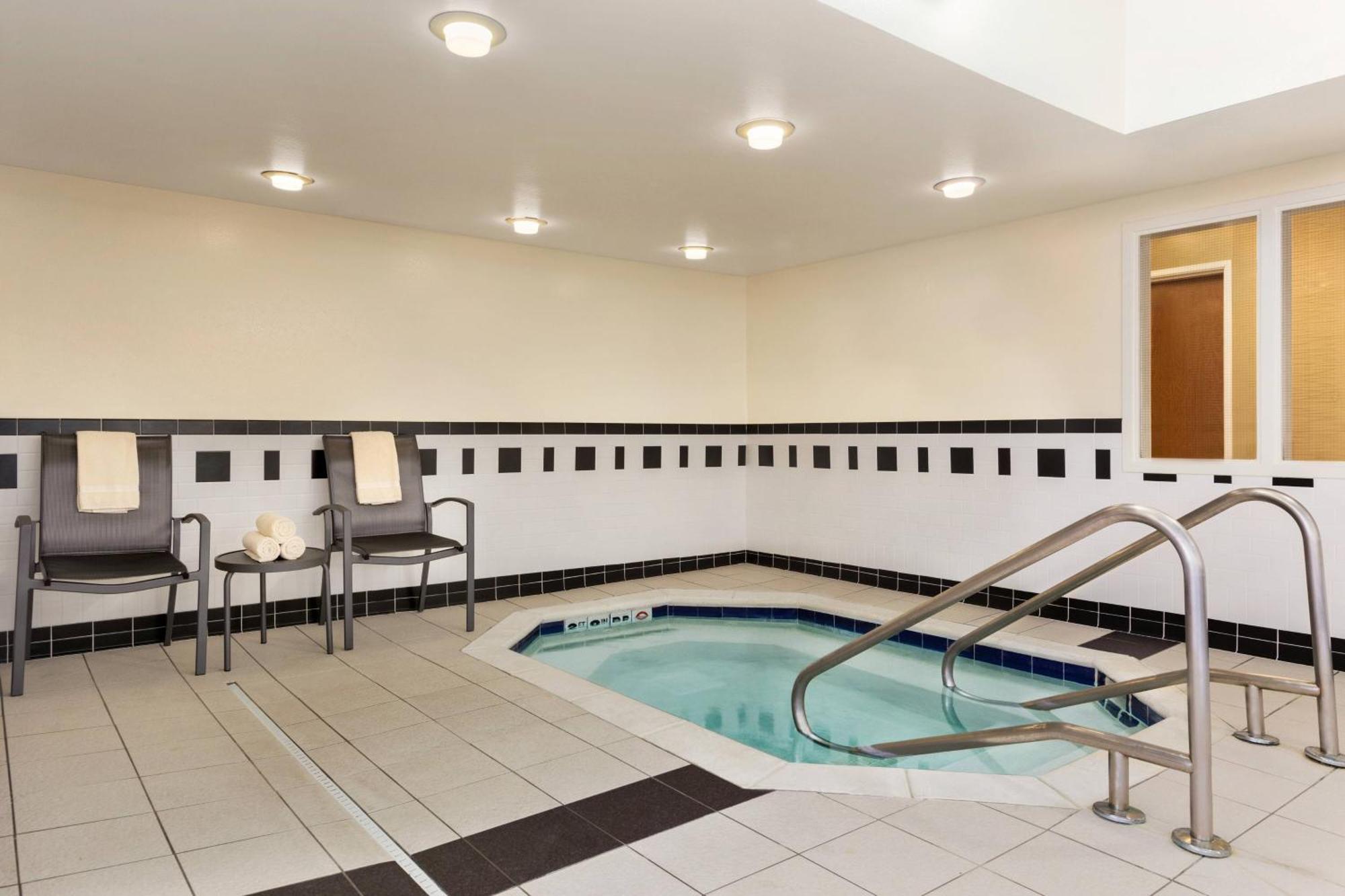 Fairfield Inn & Suites By Marriott Toledo Maumee Extérieur photo